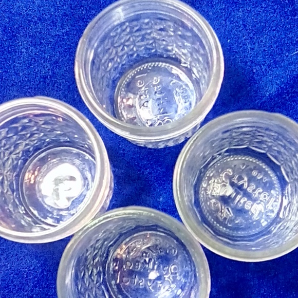 4 Vintage Quilted Crystal Bottom Embossed - Picture 3 of 3